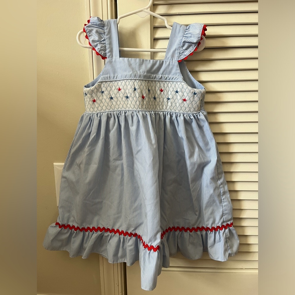 Stitchy Fish Smocked Stars & Stripes girls size 4T dresss